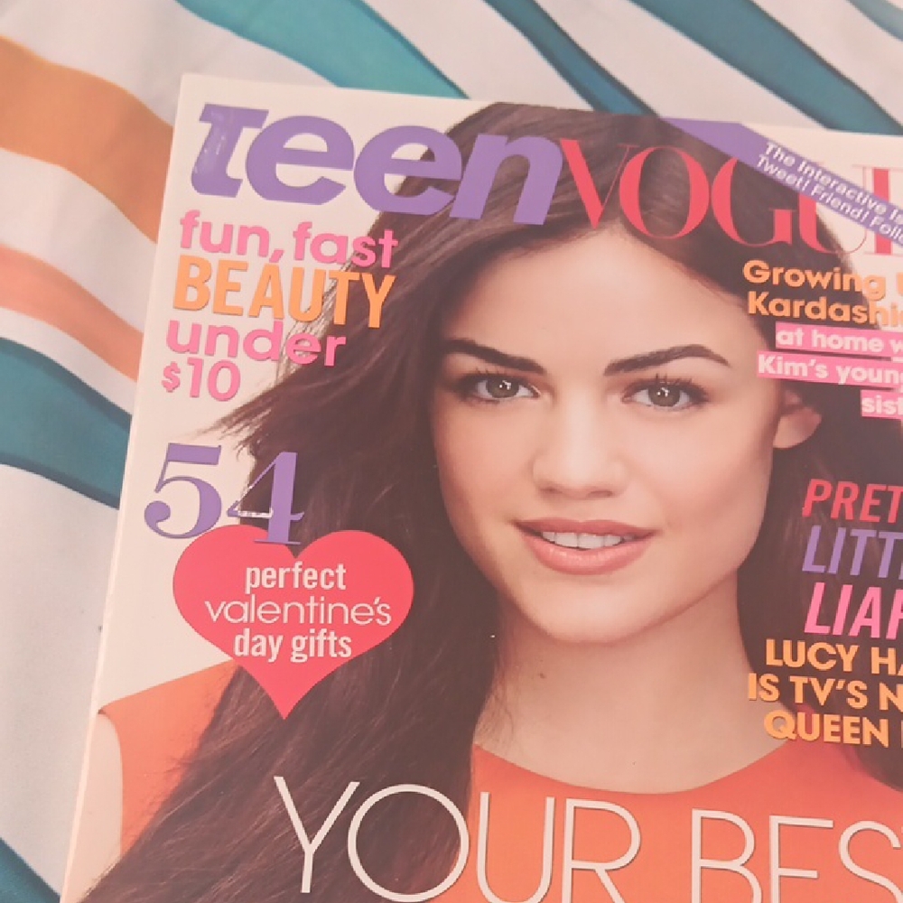 Teen Vogue Magazine February 2011 Growing Up Kardashian Cover - Picture 2 of 9